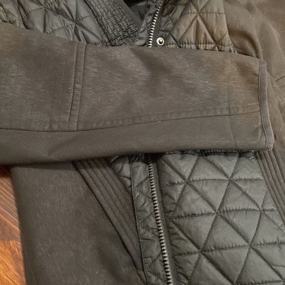 Andrew Marc coat - Picture 10 of 10